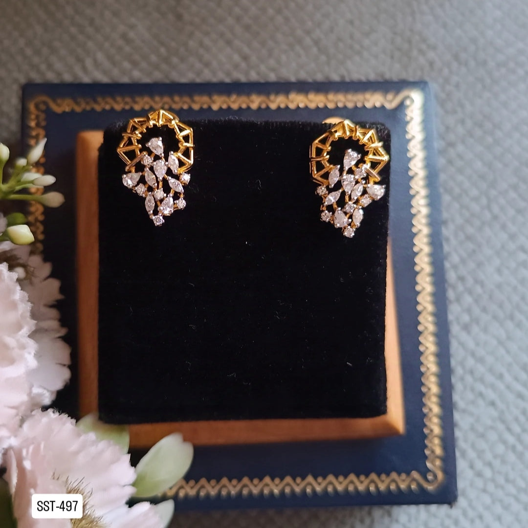 SST 497 | GEOMETRIC CLUSTER STUD EARRINGS