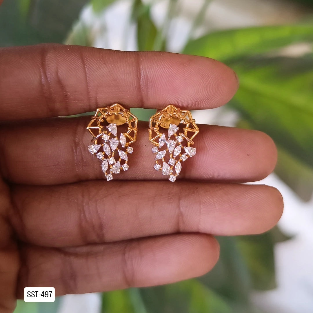 SST 497 | GEOMETRIC CLUSTER STUD EARRINGS