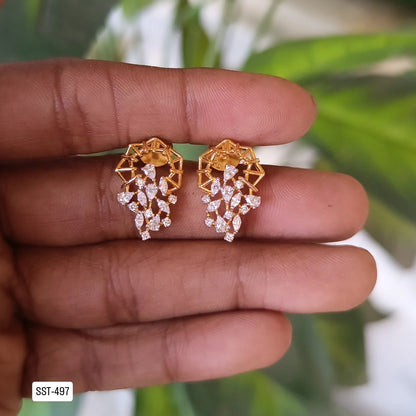 SST 497 | GEOMETRIC CLUSTER STUD EARRINGS