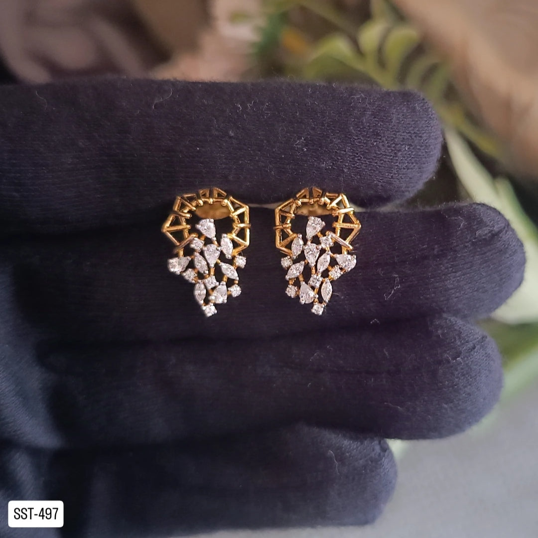SST 497 | GEOMETRIC CLUSTER STUD EARRINGS