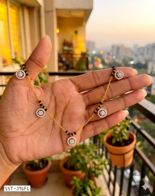 SST 396FC | SPARKLING CIRCLE CHARM MANGALSUTRA