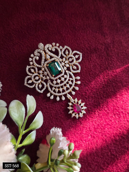 SST 568 | EMERALD FILIGREE STATEMENT BROOCH PENDANT