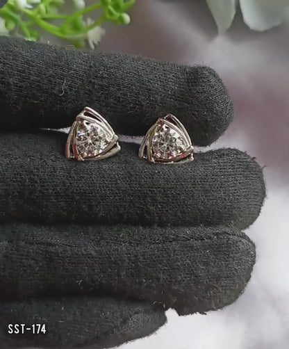 SST 174 | TRIANGLE SOLITAIRE DIAMOND  STUD