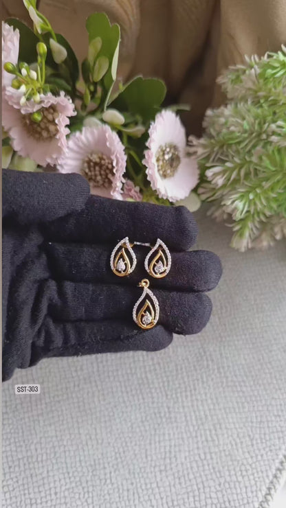 SST 303 | STUNNING DROPLET DESIGN PENDENT AND EARRINGS