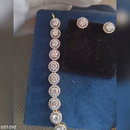 SST 293 | STUNNING CRYSTAL NECKLACE AND EARRINGS SET