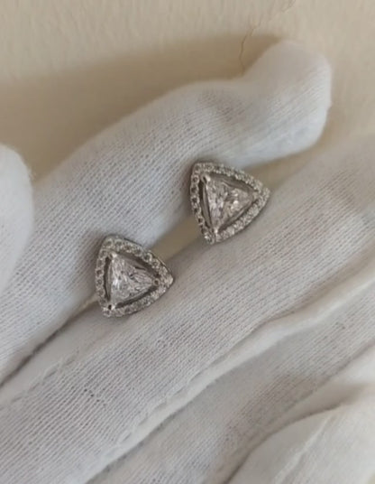 SST 020 | TRIANGLE EARRINGS
