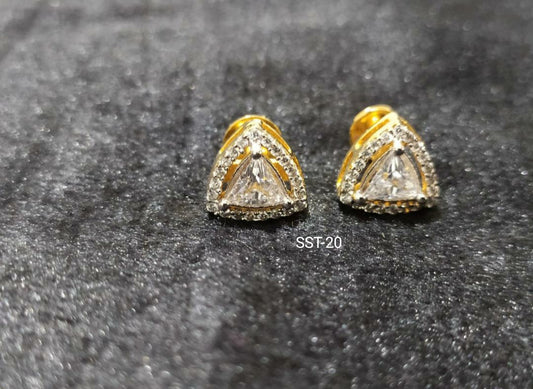 SST 020 | TRIANGLE EARRINGS