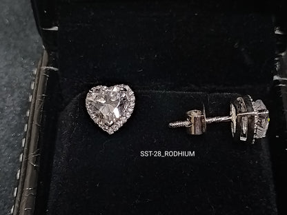 SST 028 | RADIANT HEART STUD EARRINGS