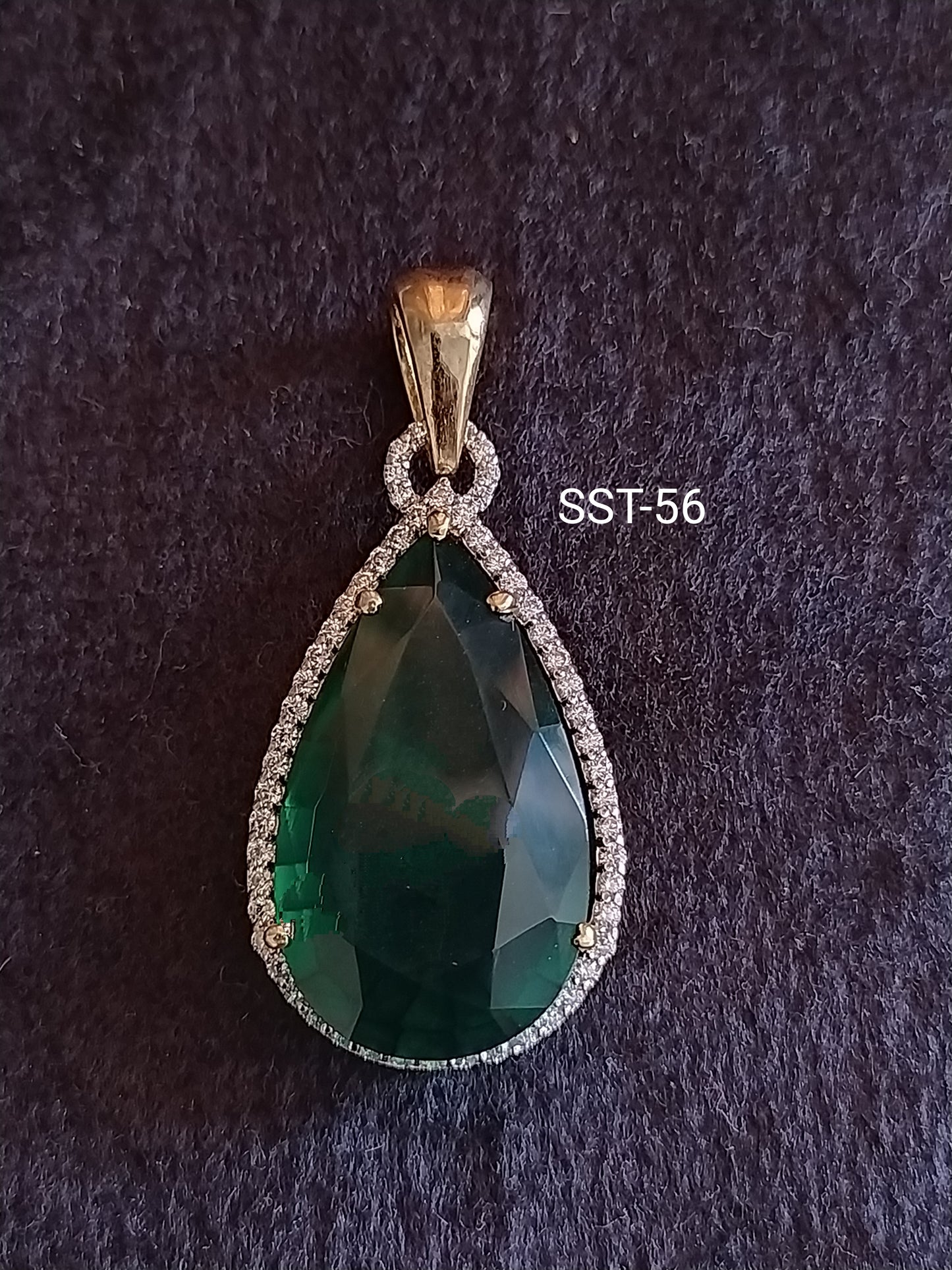 SST 056 | EMERALD GEM TEARDROP PENDANT