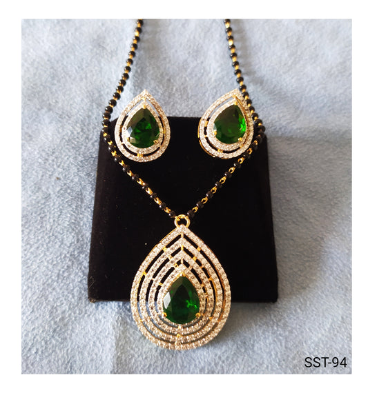 SST 094 | VIBRANT EMERALD TEARDROP MANGALSUTRA SET