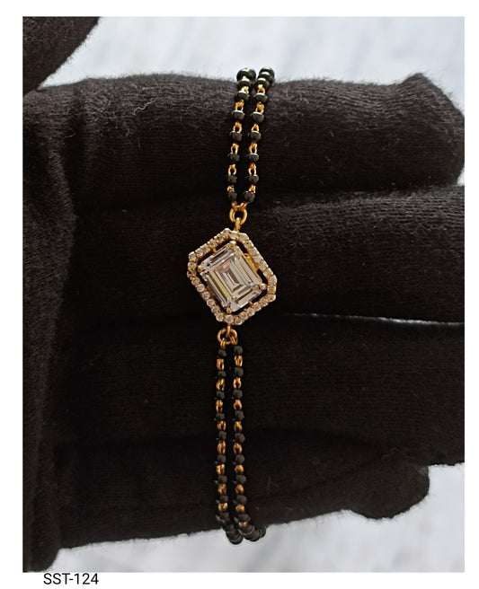 SST 124 | RADIANT DIAMOND HAND MANGALSUTRA
