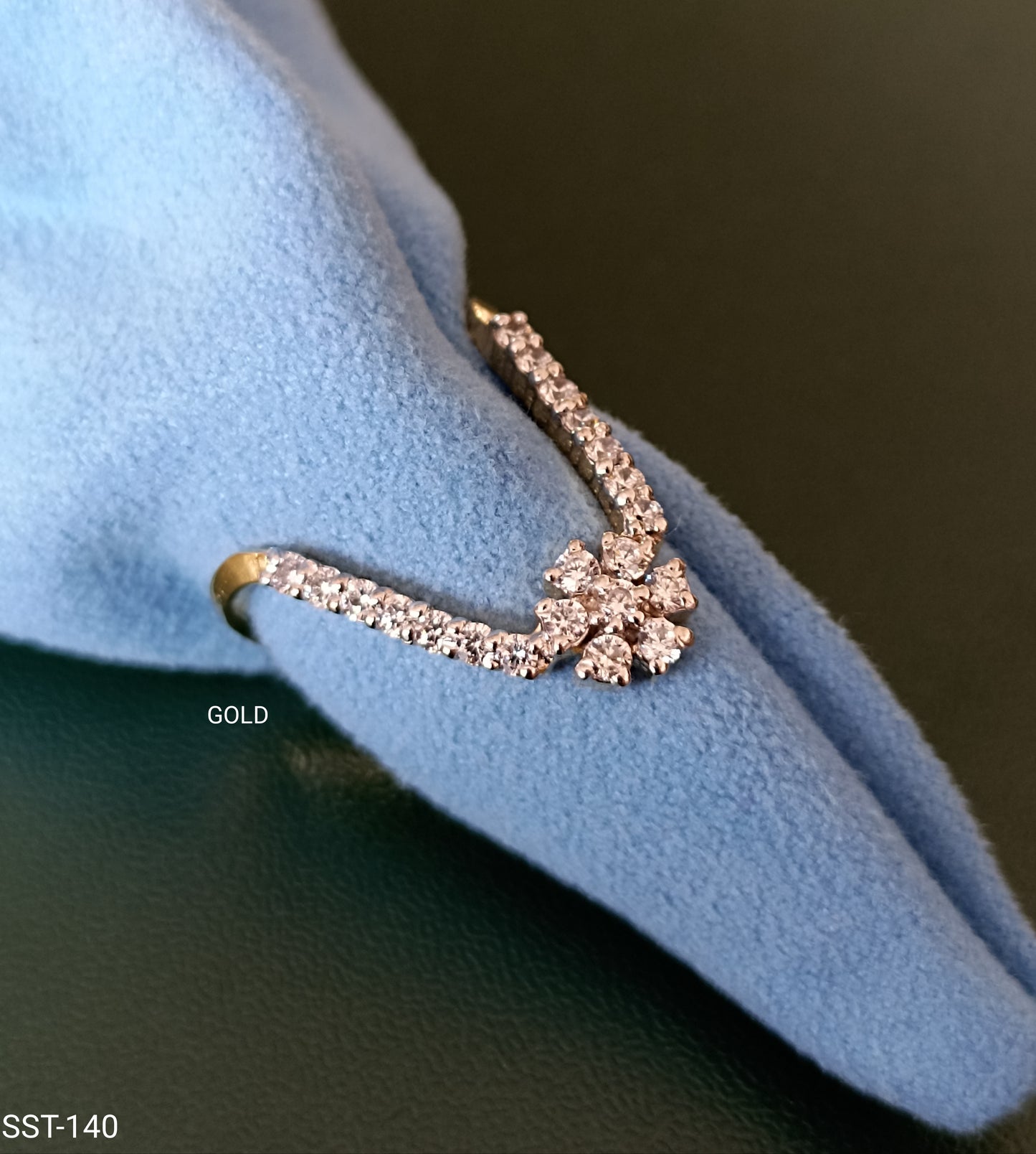 SST 140 | FLORAL ELEGANCE DIAMOND VANKI RING