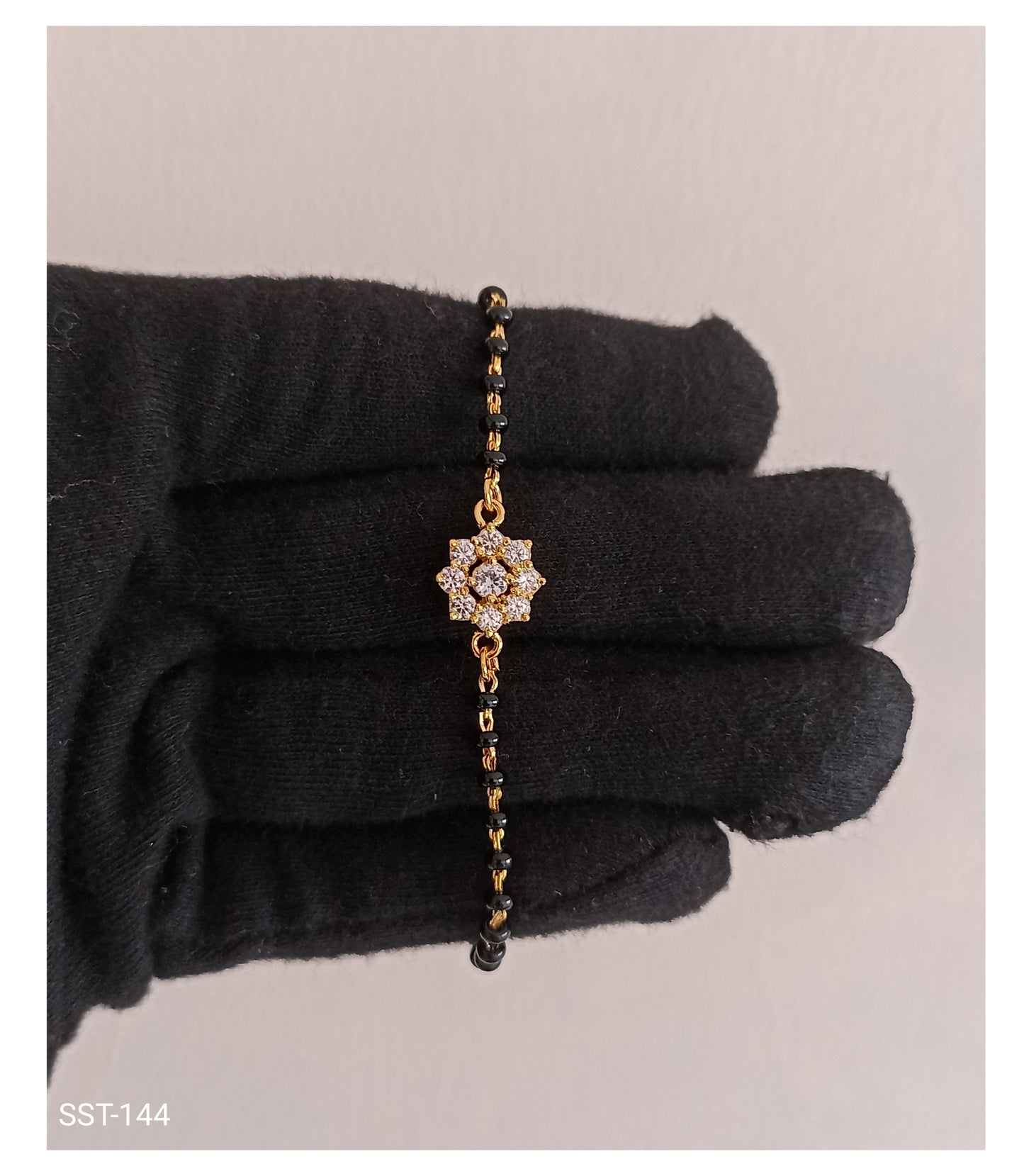 SST 144 | FLORAL GEMSTONE HAND MANGALSUTRA