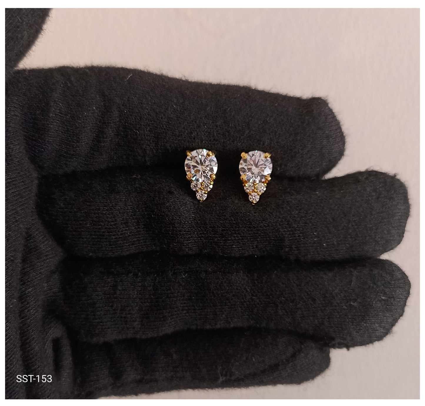 SST 153 | DIAMOND STUD