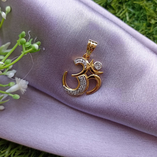 SST 159 | OM DIAMOND PENDANT
