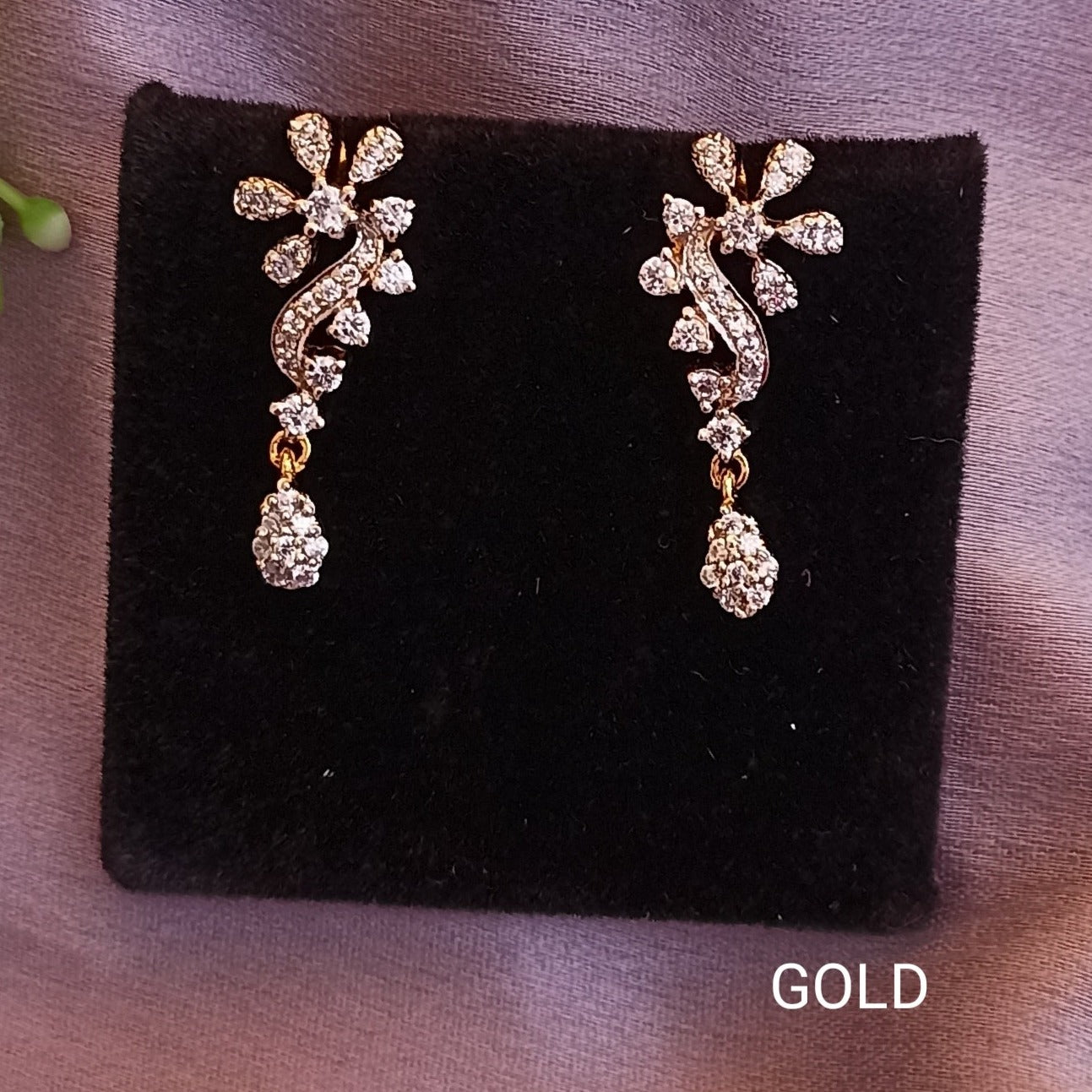 SST 176 | FLORAL DIAMOND DROP EARRINGS