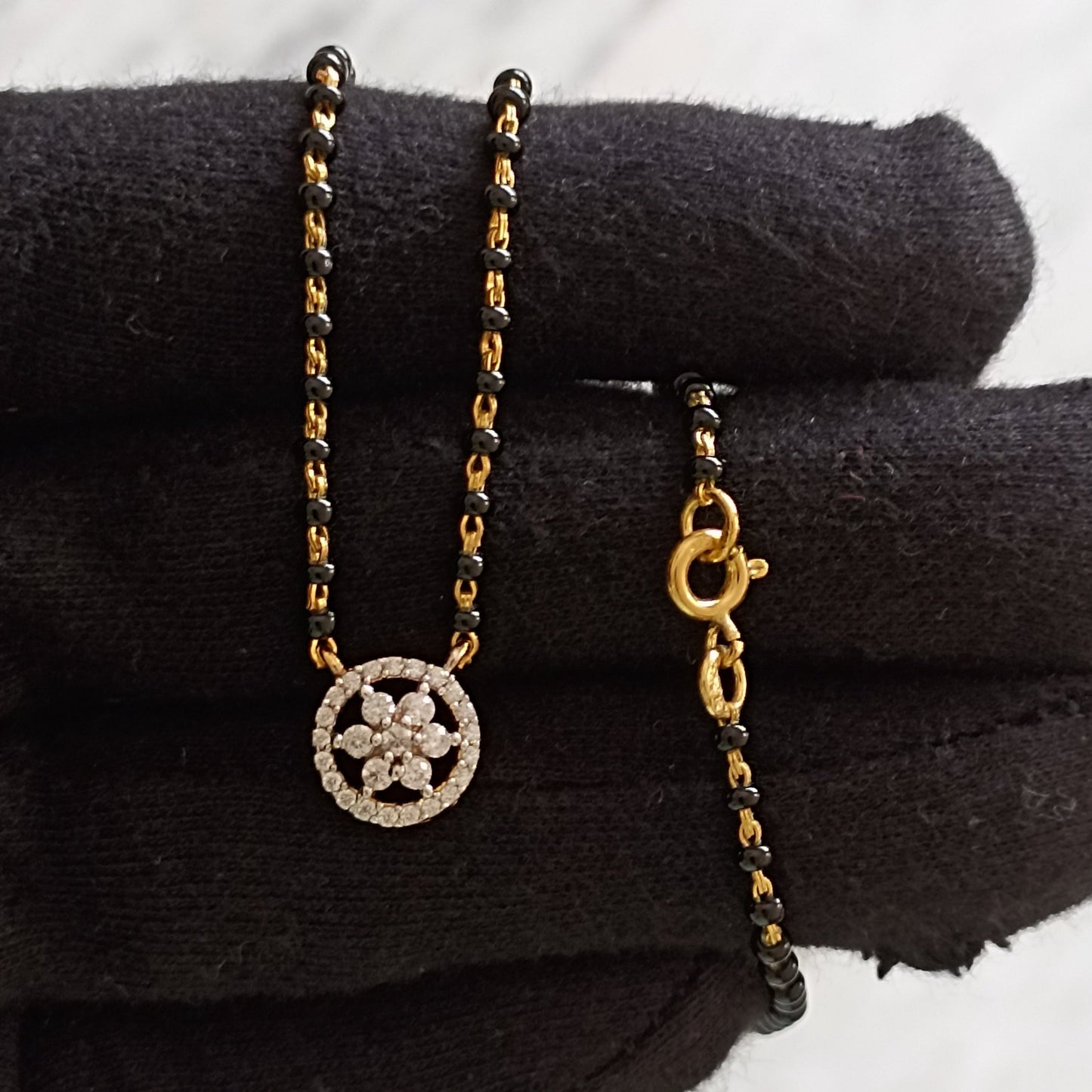 SST 178 | ROUND DIAMOND MANGALSUTRA NECKLACE