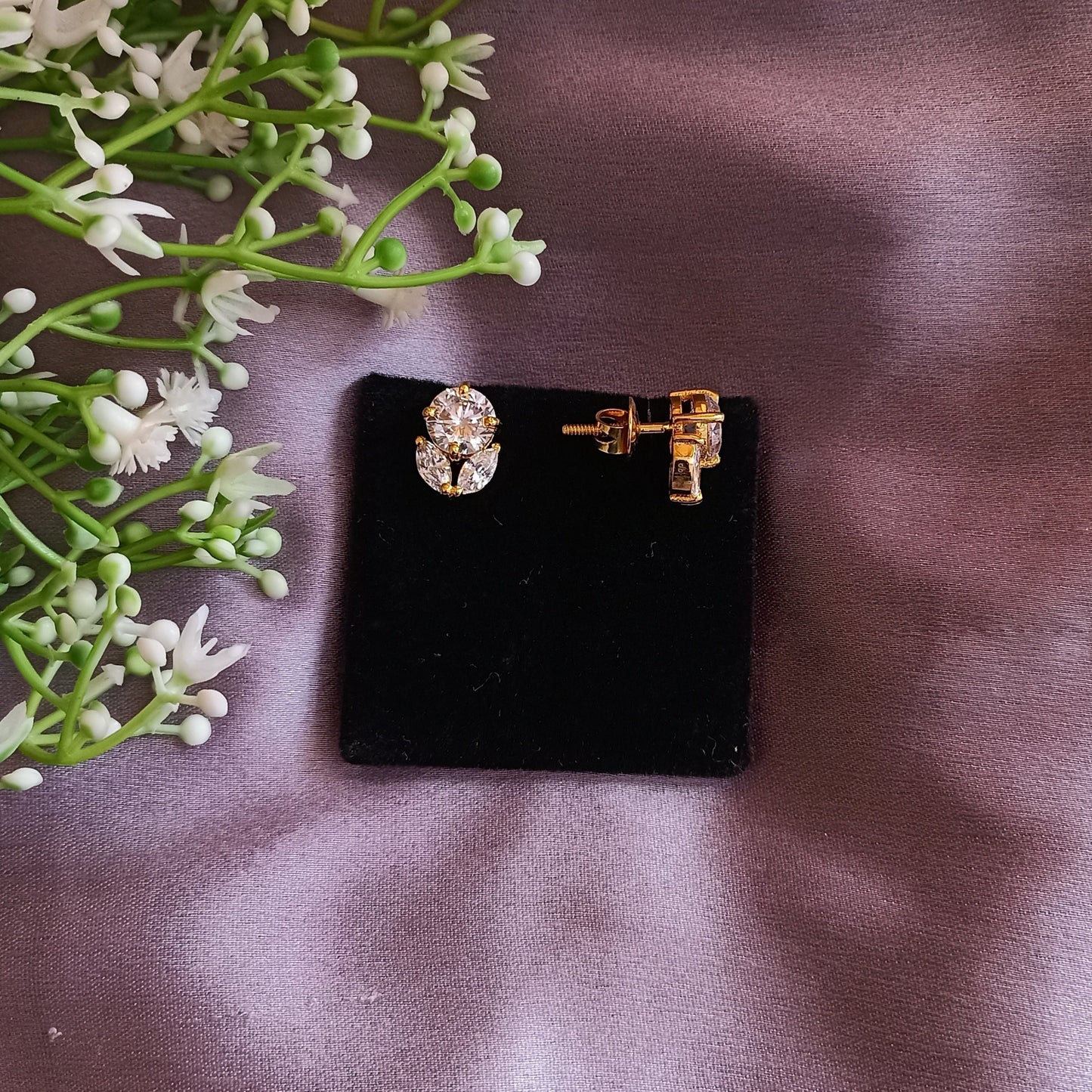 SST 145 |BRILLIANT FLORAL STUD EARRINGS