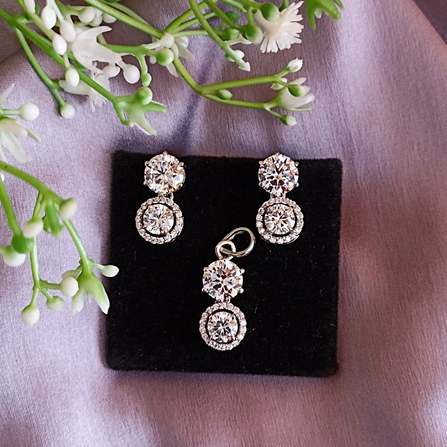 SST 082 | DIAMOND CZ PENDANT & EARRINGS SET