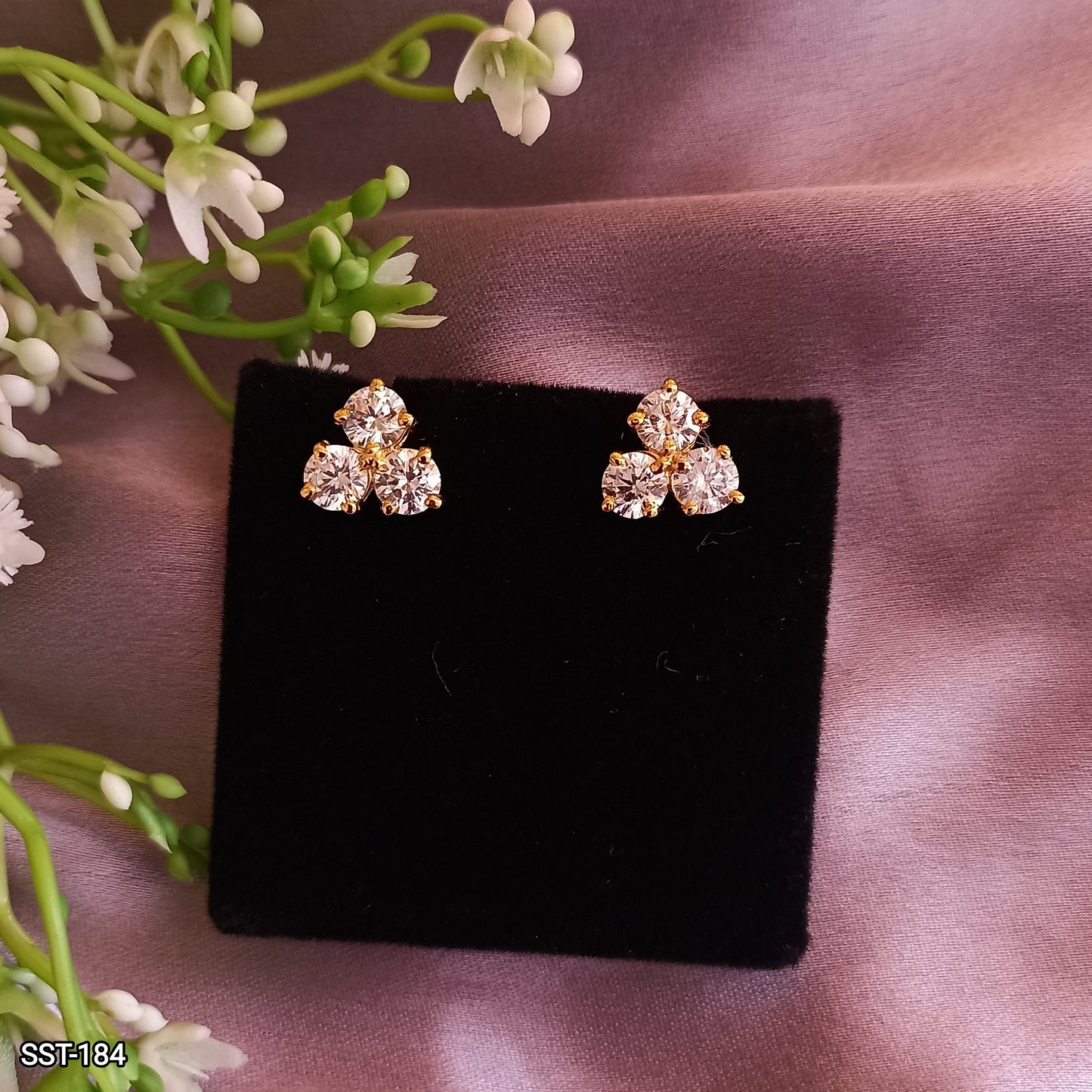 SST 184 | THREE-STONE DIAMOND CLUSTER EARRINGS