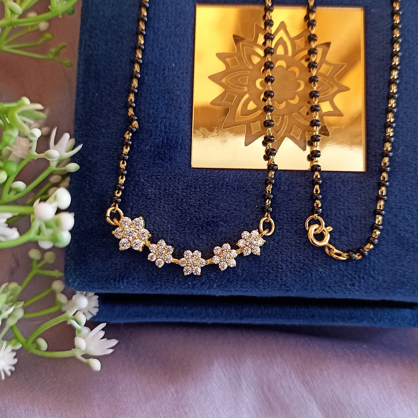 SST 116 | FLOWER BLACK BEADS MANGALSUTRA