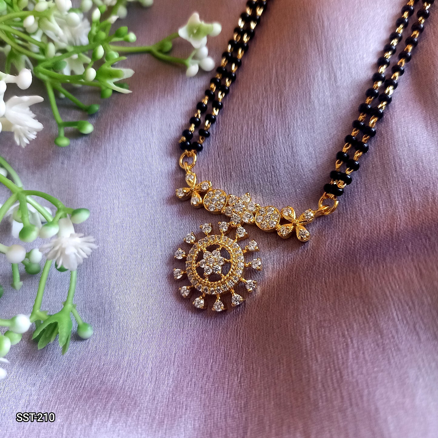 SST 210 | DIAMOND FLORAL DROP MANGALSUTRA