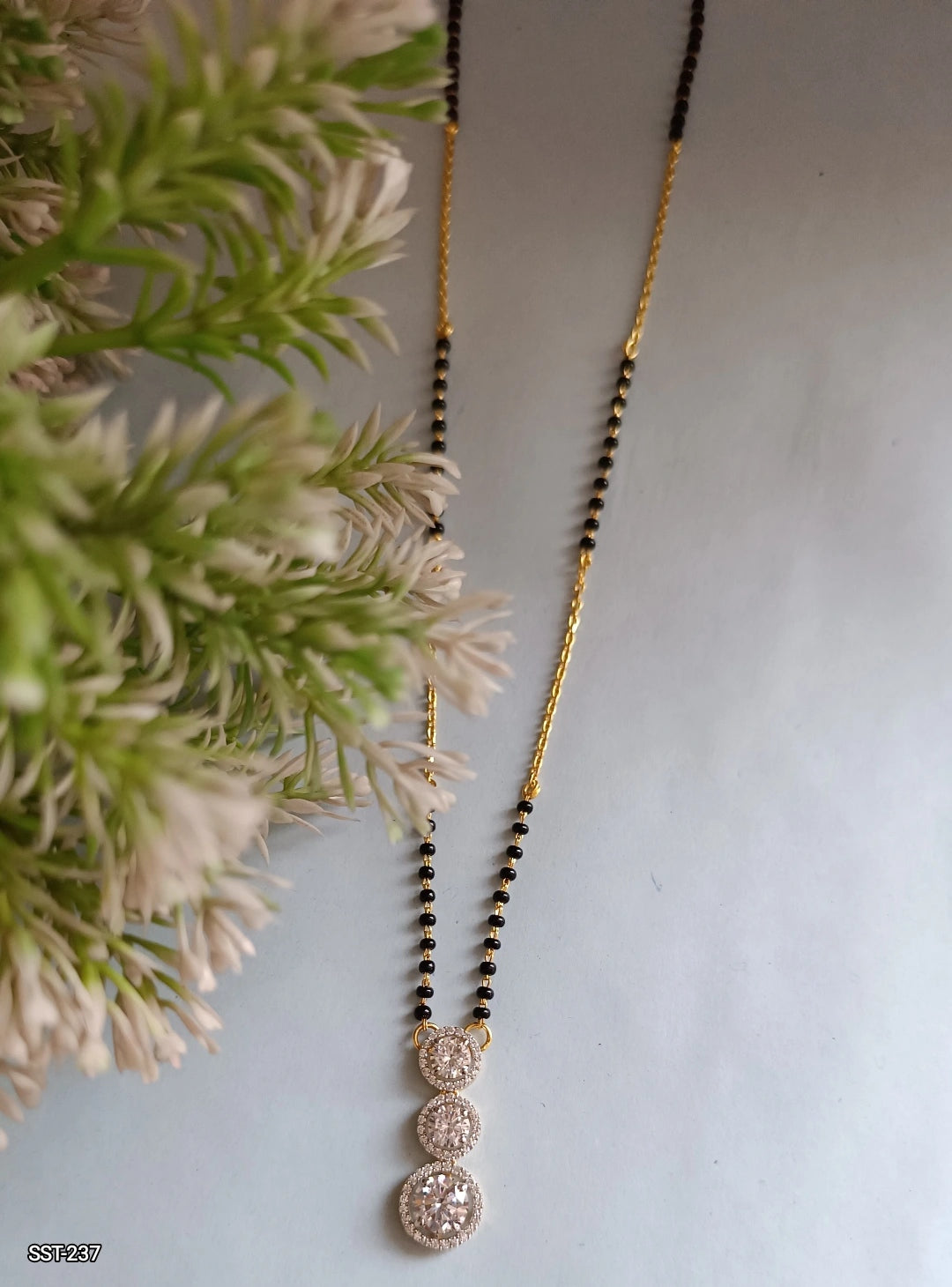 SST 237BC |THREE-STONE DIAMOND PENDANT MANGALSUTRA