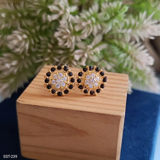 SST 239 | STAR SHAPED DIAMOND STUD EARRINGS