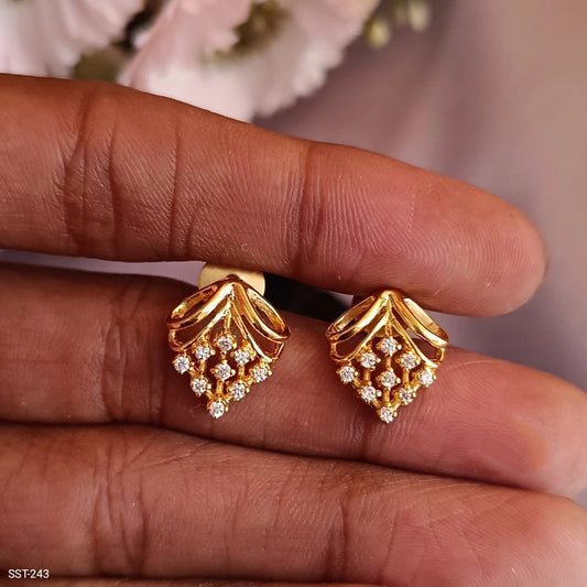 SST 243 | FLORAL STUD EARRINGS WITH SPARKLING STONES