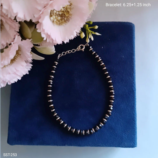 SST 253 | BLACK BEAD BRACELET WITH ADJUSTABLE CLASP