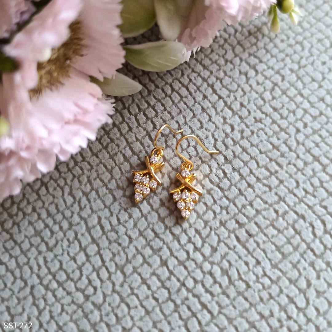SST 272 | ELEGANT TEAR DROP ACCENT EARRINGS