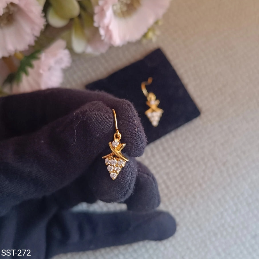 SST 272 | ELEGANT TEAR DROP ACCENT EARRINGS