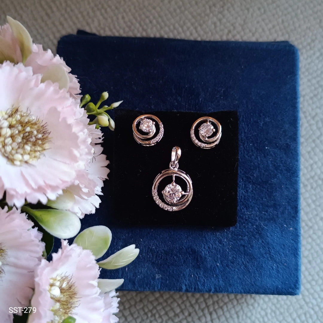 SST 279 | ELEGANT CIRCLE PENDANT AND EARRINGS SET