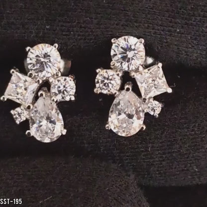 SST 195 | CLUSTER DIAMOND STUD EARRING